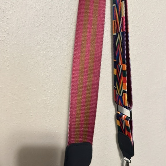 Threaded Pear Tassel Crossbody‎ Bag in Matte Black Adjustable Guitar Strap - Picture 4 of 7